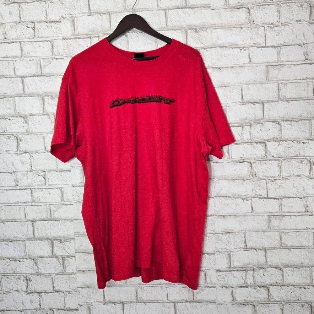 Oakley red short‎ sleeve graphic tee - Picture 7 of 14